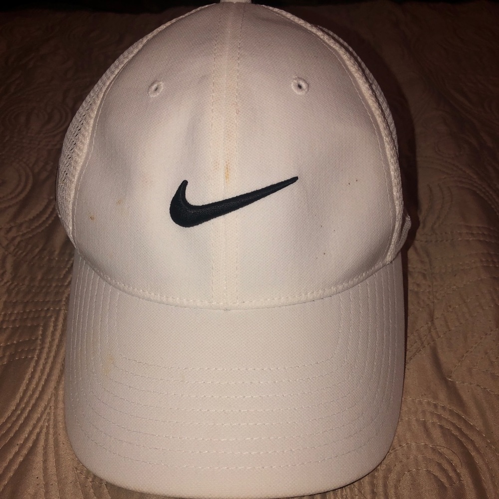Nike RZN Vapor White Comfort Fit Hat